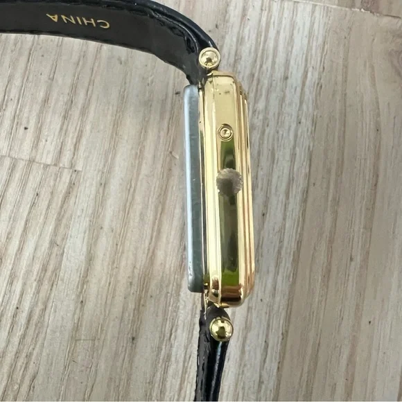 vintage style inox ladies gold tone black digital watch NEW BATTERY - Picture 6 of 11